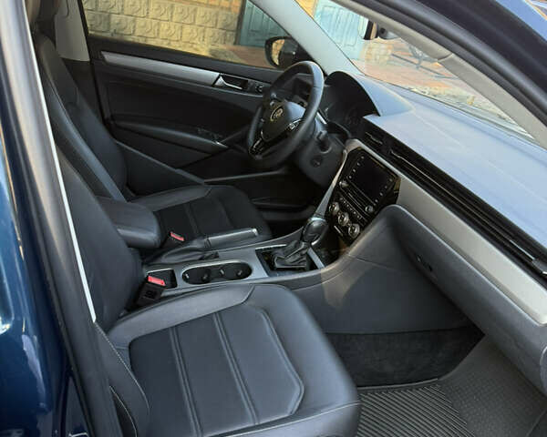 Синій Фольксваген Пассат, об'ємом двигуна 1.98 л та пробігом 122 тис. км за 18200 $, фото 28 на Automoto.ua