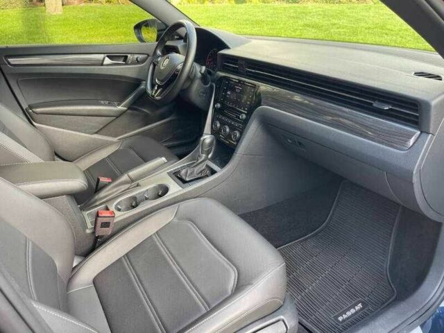 Фольксваген Пассат 2021 в Львове на Automoto.ua Синий Фольксваген Пассат, объемом двигателя 2 л и пробегом 66 тыс. км за 4500 $, фото 10 на Automoto.ua