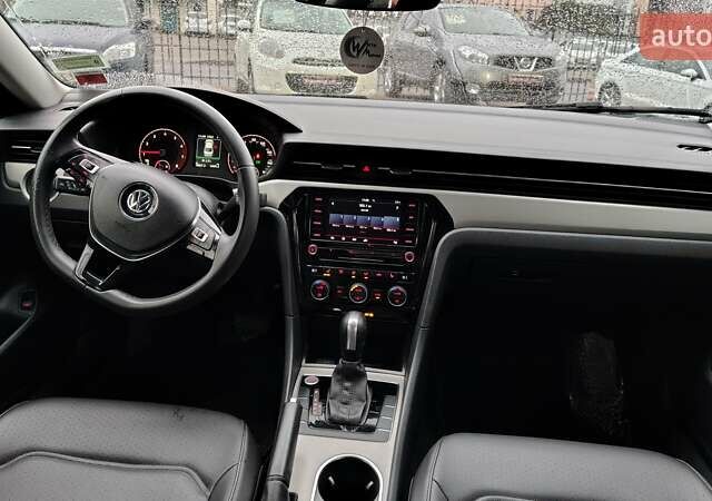 Синий Фольксваген Пассат, объемом двигателя 1.98 л и пробегом 106 тыс. км за 18500 $, фото 20 на Automoto.ua