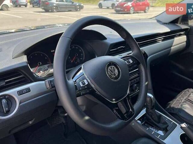 Фольксваген Пассат 2021 в Львове на Automoto.ua Синий Фольксваген Пассат, объемом двигателя 1.98 л и пробегом 37 тыс. км за 25000 $, фото 22 на Automoto.ua