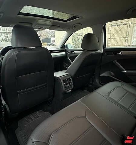 Синий Фольксваген Пассат, объемом двигателя 2 л и пробегом 136 тыс. км за 17600 $, фото 9 на Automoto.ua