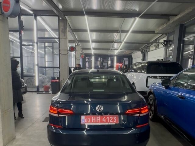 Синий Фольксваген Пассат, объемом двигателя 2 л и пробегом 140 тыс. км за 18100 $, фото 1 на Automoto.ua