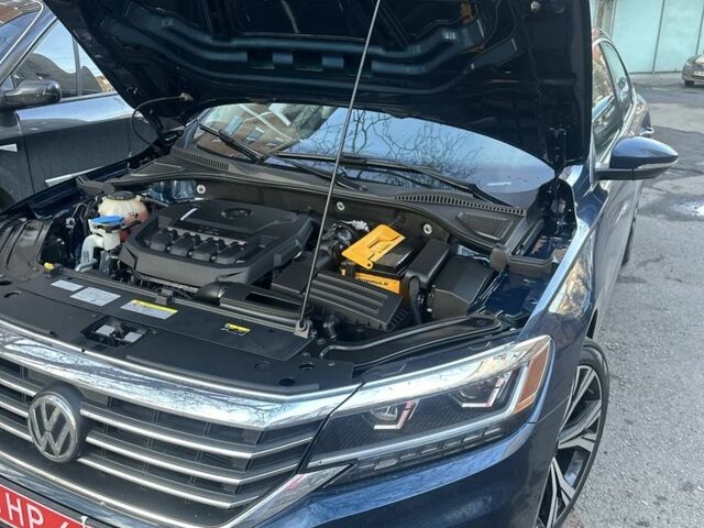 Синий Фольксваген Пассат, объемом двигателя 2 л и пробегом 140 тыс. км за 18100 $, фото 6 на Automoto.ua