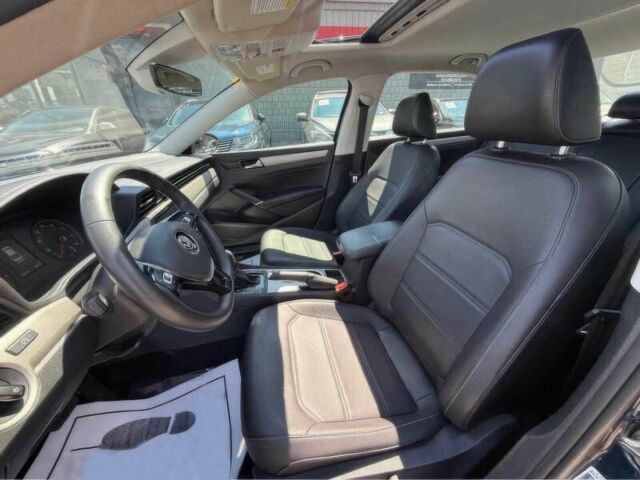 Синий Фольксваген Пассат, объемом двигателя 2 л и пробегом 30 тыс. км за 13800 $, фото 6 на Automoto.ua