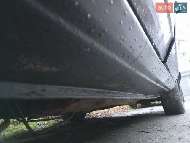 Синій Фольксваген Пассат, об'ємом двигуна 1.6 л та пробігом 235 тис. км за 950 $, фото 1 на Automoto.ua