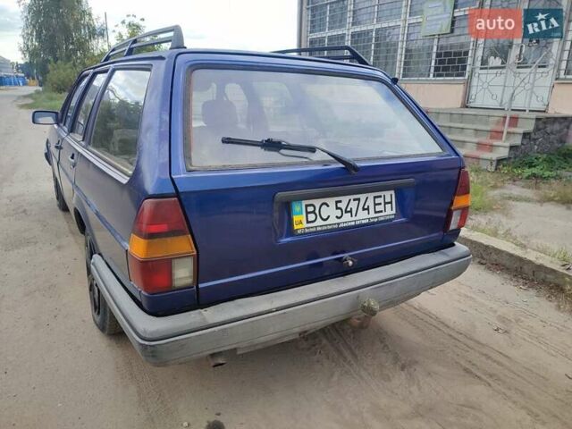 Синий Фольксваген Пассат, объемом двигателя 2 л и пробегом 231 тыс. км за 2100 $, фото 1 на Automoto.ua