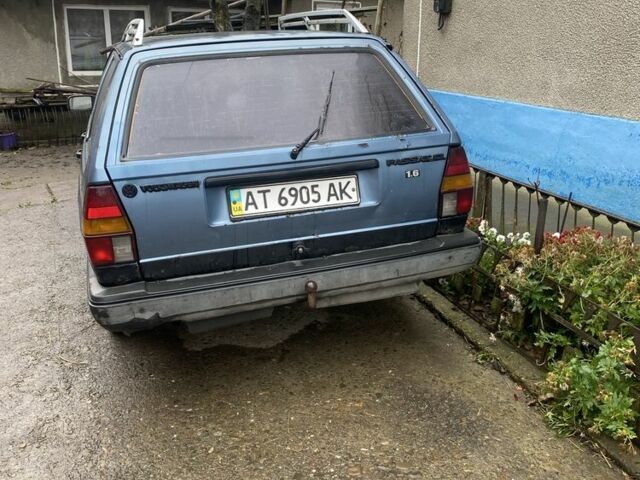 Синий Фольксваген Пассат, объемом двигателя 1.6 л и пробегом 305 тыс. км за 1200 $, фото 2 на Automoto.ua