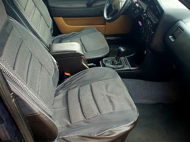 Синий Фольксваген Пассат, объемом двигателя 1.8 л и пробегом 300 тыс. км за 1150 $, фото 8 на Automoto.ua