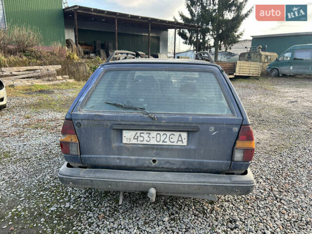 Синий Фольксваген Пассат, объемом двигателя 1.8 л и пробегом 400 тыс. км за 600 $, фото 4 на Automoto.ua