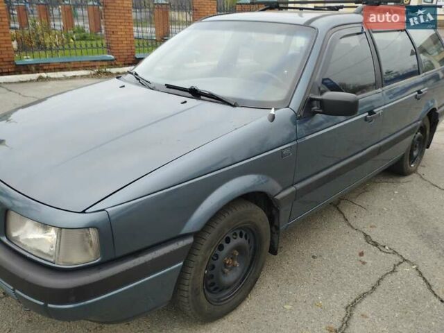 Синий Фольксваген Пассат, объемом двигателя 1.8 л и пробегом 350 тыс. км за 3500 $, фото 6 на Automoto.ua