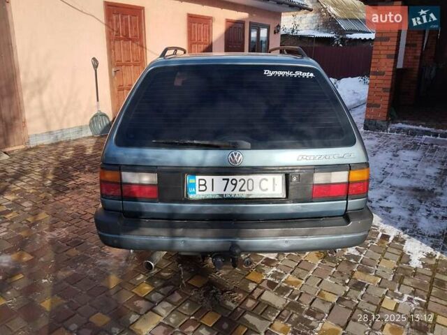 Синий Фольксваген Пассат, объемом двигателя 1.6 л и пробегом 277 тыс. км за 2500 $, фото 2 на Automoto.ua