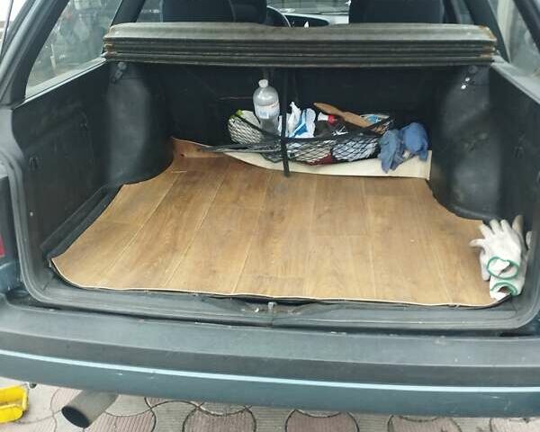 Синий Фольксваген Пассат, объемом двигателя 1.8 л и пробегом 350 тыс. км за 3500 $, фото 15 на Automoto.ua