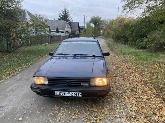 Синий Фольксваген Пассат, объемом двигателя 0 л и пробегом 200 тыс. км за 1200 $, фото 1 на Automoto.ua