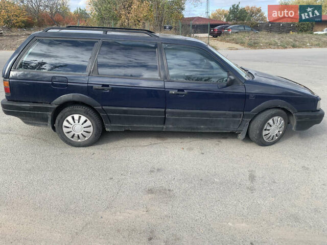 Синій Фольксваген Пассат, об'ємом двигуна 1.8 л та пробігом 447 тис. км за 1900 $, фото 4 на Automoto.ua