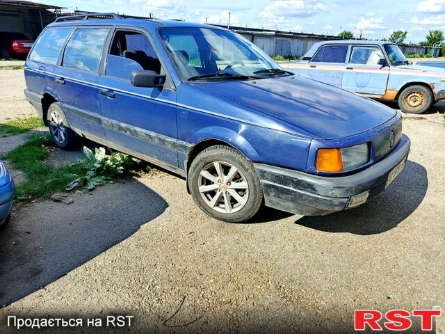 Синий Фольксваген Пассат, объемом двигателя 1.8 л и пробегом 0 тыс. км за 1500 $, фото 3 на Automoto.ua