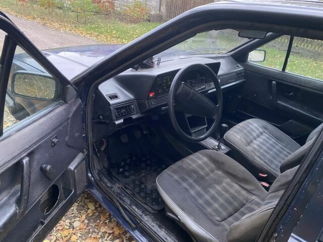 Синий Фольксваген Пассат, объемом двигателя 0 л и пробегом 200 тыс. км за 1200 $, фото 6 на Automoto.ua