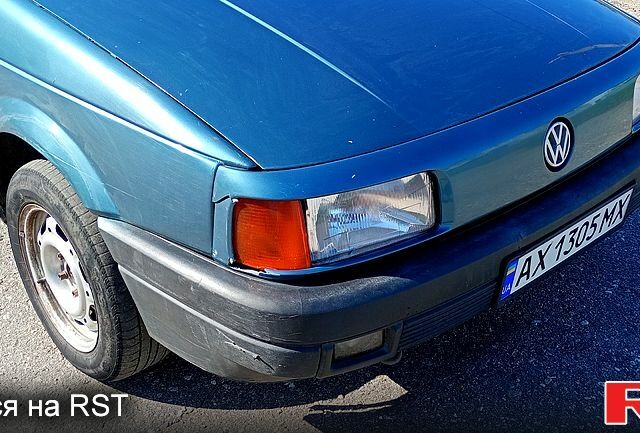 Синий Фольксваген Пассат, объемом двигателя 1.6 л и пробегом 340 тыс. км за 2200 $, фото 5 на Automoto.ua