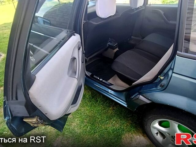 Синий Фольксваген Пассат, объемом двигателя 1.8 л и пробегом 227 тыс. км за 2550 $, фото 7 на Automoto.ua