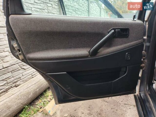 Синий Фольксваген Пассат, объемом двигателя 2 л и пробегом 347 тыс. км за 1500 $, фото 17 на Automoto.ua