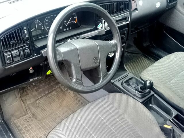 Синий Фольксваген Пассат, объемом двигателя 1.8 л и пробегом 0 тыс. км за 1500 $, фото 4 на Automoto.ua