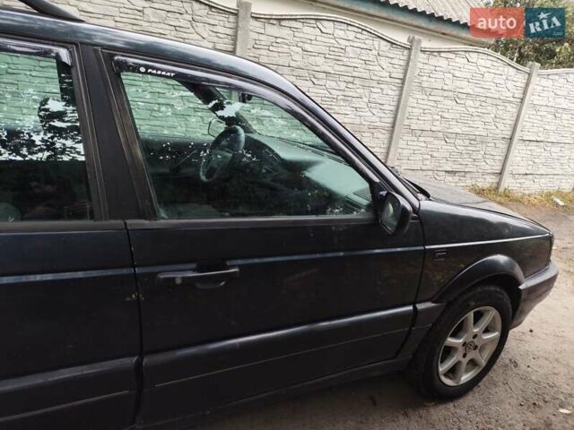 Синий Фольксваген Пассат, объемом двигателя 2 л и пробегом 347 тыс. км за 1500 $, фото 13 на Automoto.ua