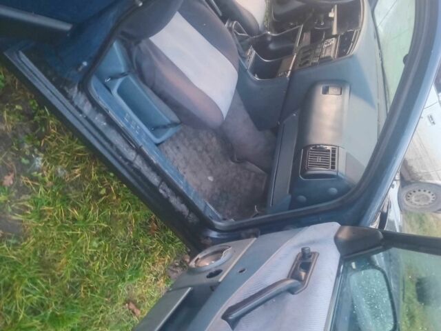 Синій Фольксваген Пассат, об'ємом двигуна 1.8 л та пробігом 382 тис. км за 1700 $, фото 7 на Automoto.ua