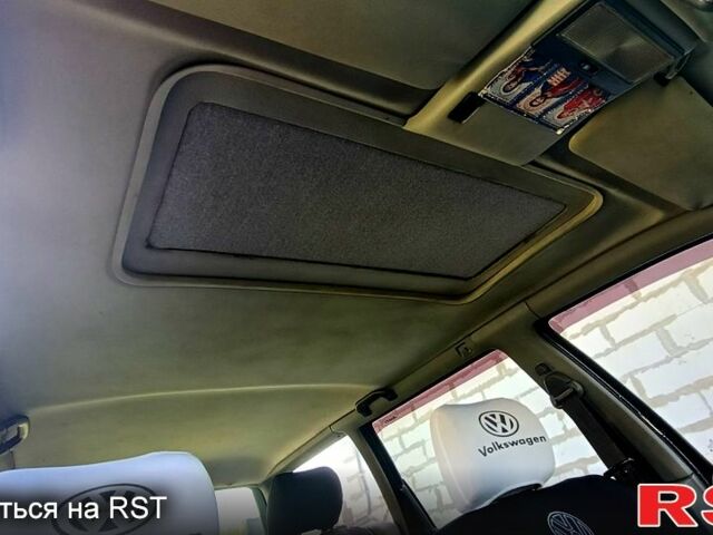 Синий Фольксваген Пассат, объемом двигателя 1.8 л и пробегом 227 тыс. км за 2550 $, фото 2 на Automoto.ua