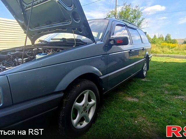 Синий Фольксваген Пассат, объемом двигателя 1.8 л и пробегом 227 тыс. км за 2550 $, фото 3 на Automoto.ua