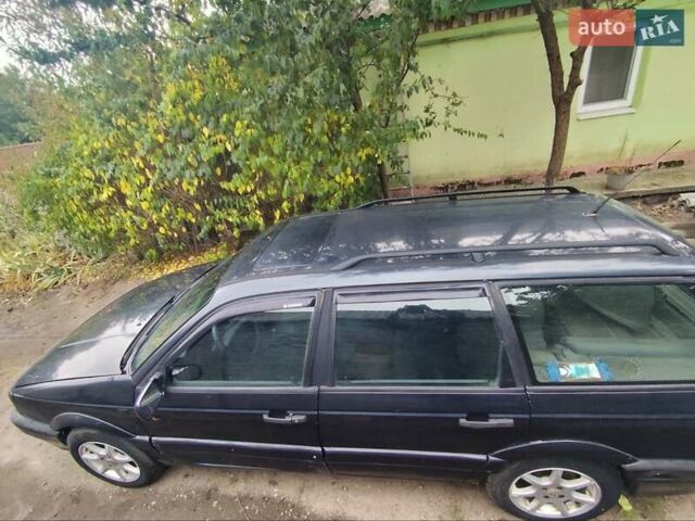 Синий Фольксваген Пассат, объемом двигателя 2 л и пробегом 347 тыс. км за 1500 $, фото 5 на Automoto.ua