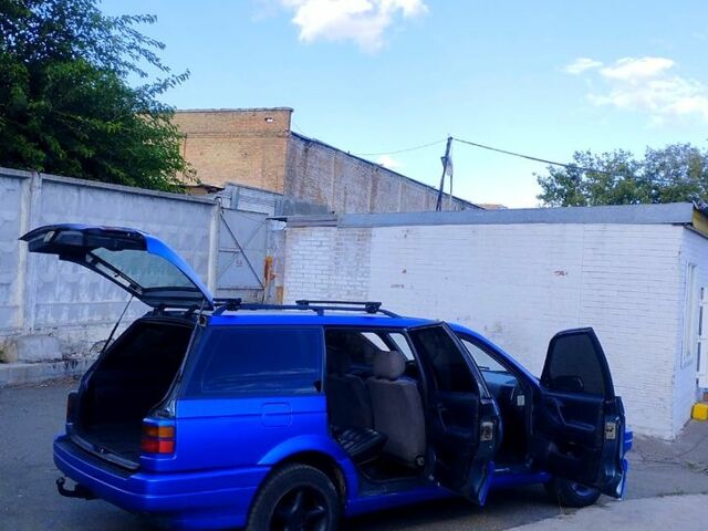 Синий Фольксваген Пассат, объемом двигателя 1.8 л и пробегом 309 тыс. км за 2500 $, фото 6 на Automoto.ua