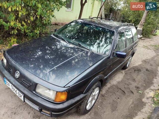 Синий Фольксваген Пассат, объемом двигателя 2 л и пробегом 347 тыс. км за 1500 $, фото 10 на Automoto.ua