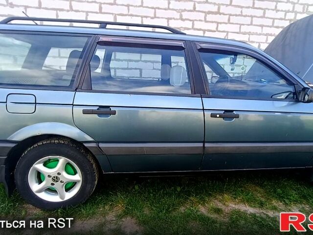 Синий Фольксваген Пассат, объемом двигателя 1.8 л и пробегом 227 тыс. км за 2550 $, фото 4 на Automoto.ua