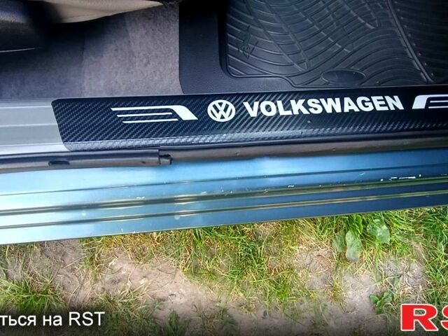 Синий Фольксваген Пассат, объемом двигателя 1.8 л и пробегом 227 тыс. км за 2550 $, фото 1 на Automoto.ua