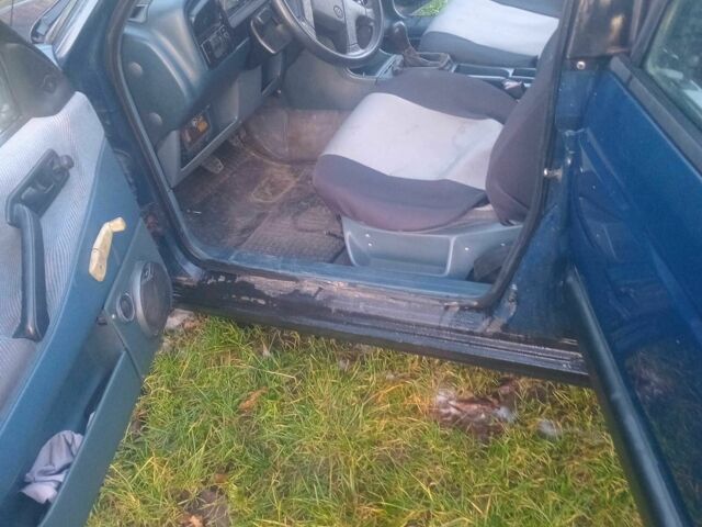 Синій Фольксваген Пассат, об'ємом двигуна 1.8 л та пробігом 382 тис. км за 1700 $, фото 6 на Automoto.ua