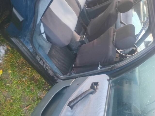 Синій Фольксваген Пассат, об'ємом двигуна 1.8 л та пробігом 382 тис. км за 1700 $, фото 8 на Automoto.ua