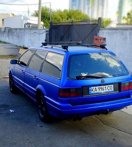 Синий Фольксваген Пассат, объемом двигателя 1.8 л и пробегом 309 тыс. км за 2500 $, фото 5 на Automoto.ua