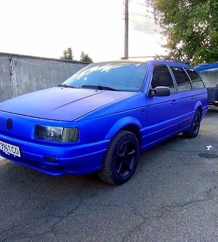 Синий Фольксваген Пассат, объемом двигателя 1.8 л и пробегом 309 тыс. км за 2500 $, фото 4 на Automoto.ua