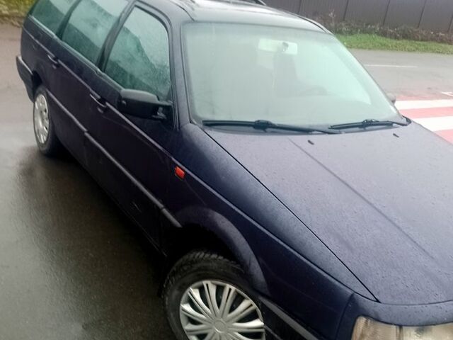 Синий Фольксваген Пассат, объемом двигателя 1.8 л и пробегом 0 тыс. км за 1500 $, фото 1 на Automoto.ua