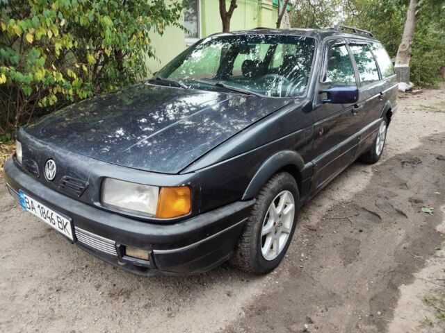 Синий Фольксваген Пассат, объемом двигателя 2 л и пробегом 347 тыс. км за 1500 $, фото 7 на Automoto.ua