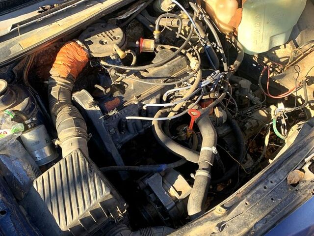 Синий Фольксваген Пассат, объемом двигателя 1.8 л и пробегом 497 тыс. км за 1100 $, фото 13 на Automoto.ua