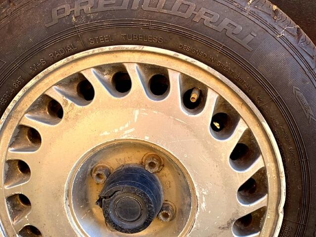 Синий Фольксваген Пассат, объемом двигателя 1.8 л и пробегом 497 тыс. км за 1100 $, фото 3 на Automoto.ua