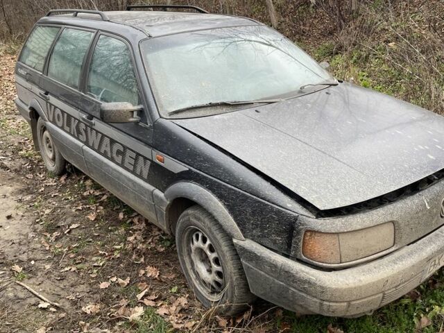 Синий Фольксваген Пассат, объемом двигателя 2 л и пробегом 410 тыс. км за 850 $, фото 4 на Automoto.ua