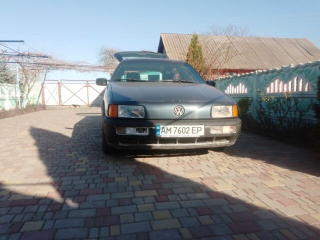 Синий Фольксваген Пассат, объемом двигателя 2 л и пробегом 332 тыс. км за 1600 $, фото 1 на Automoto.ua