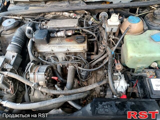 Синій Фольксваген Пассат, об'ємом двигуна 2 л та пробігом 100 тис. км за 1550 $, фото 4 на Automoto.ua