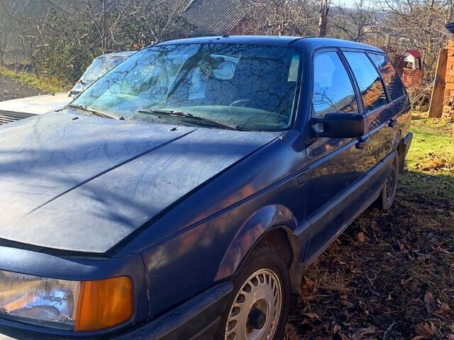 Синий Фольксваген Пассат, объемом двигателя 1.8 л и пробегом 497 тыс. км за 1100 $, фото 2 на Automoto.ua