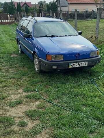 Синий Фольксваген Пассат, объемом двигателя 1.8 л и пробегом 420 тыс. км за 1000 $, фото 2 на Automoto.ua