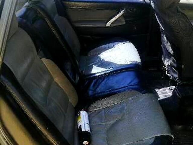 Синій Фольксваген Пассат, об'ємом двигуна 2 л та пробігом 180 тис. км за 1400 $, фото 1 на Automoto.ua