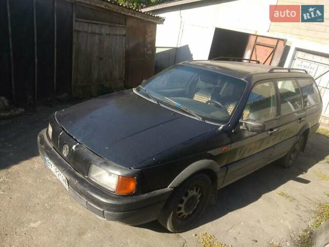 Синий Фольксваген Пассат, объемом двигателя 2 л и пробегом 350 тыс. км за 650 $, фото 2 на Automoto.ua