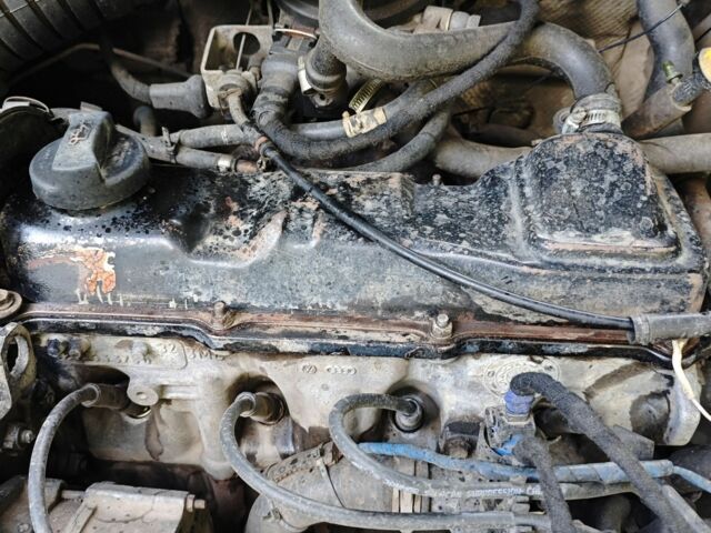 Синий Фольксваген Пассат, объемом двигателя 1.8 л и пробегом 450 тыс. км за 2200 $, фото 12 на Automoto.ua