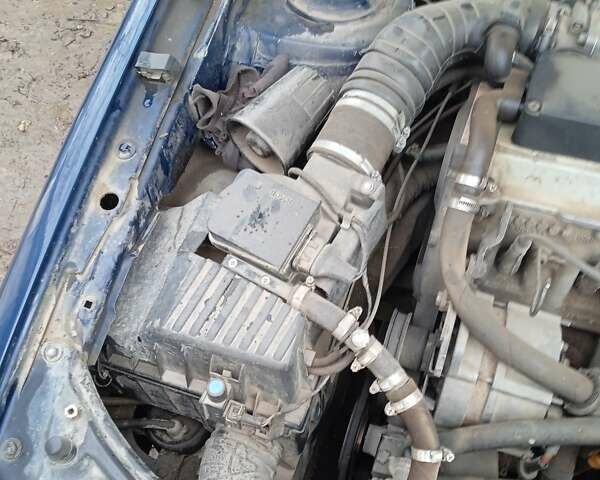 Синий Фольксваген Пассат, объемом двигателя 2 л и пробегом 364 тыс. км за 1450 $, фото 33 на Automoto.ua